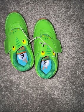Reebok Kids Bright Green Dinosaur Velcro Sneakers NWOB